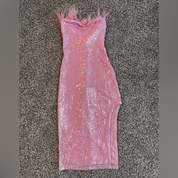 B Darlin Dresses & Skirts - Pink sequin midi dress with feathers lining the strapless top